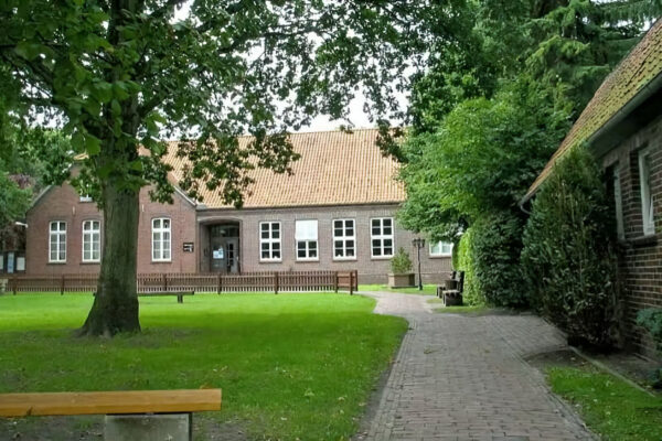 Schulmuseum Bohlenbergerfeld: Aussenansicht