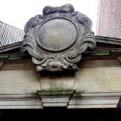 Edo-Wiemken-Grabmal: Wappenstein