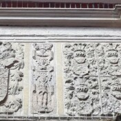 Edo-Wiemken-Grabmal: Wappenstein